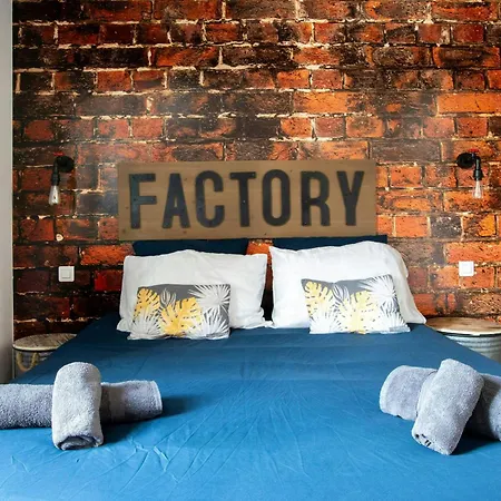 Hyper Centre The Factory Apartment