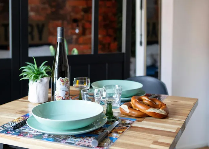 Hyper Centre The Factory *